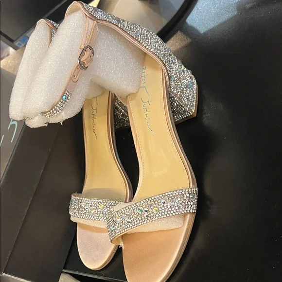 Elegant Rhinestone Embellished Heels - Picture 6 of 10